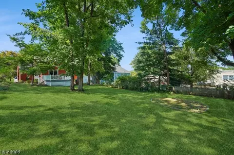 Exterior - 4 Kensington Rd, Madison, NJ 07940 photo 8 of 12