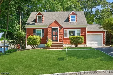 4 Kensington Rd, Madison, NJ 07940