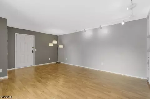 Living - 38 Foxhall # B, Middlesex, NJ 08846 photo 2 of 5