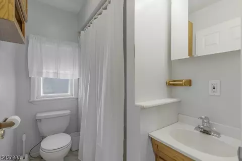 96 Conover Pl, Middlesex, NJ 08846 photo 16