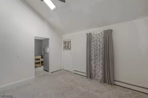 96 Conover Pl, Middlesex, NJ 08846 photo 7