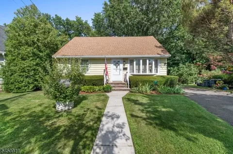 18 Seton Ln, Clifton, NJ 07013