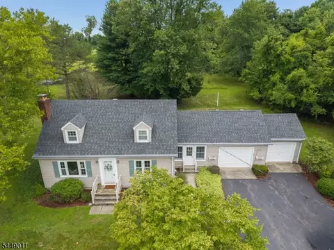 239 Quakertown Rd, Pittstown, NJ 08867