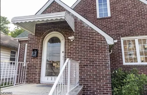 127 Hussa St, Linden, NJ 07036