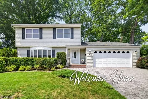 4 Darby Rd, East Brunswick, NJ 08816