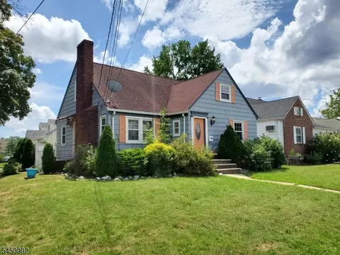164 W Grant Ave, Roselle Park, NJ 07204