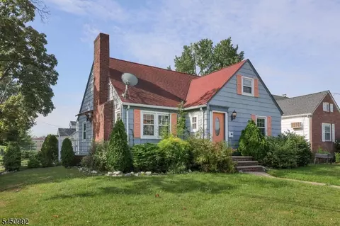164 W Grant Ave, Roselle Park, NJ 07204
