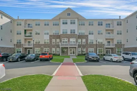 644 Lorhan Dr #644, Piscataway, NJ 08854