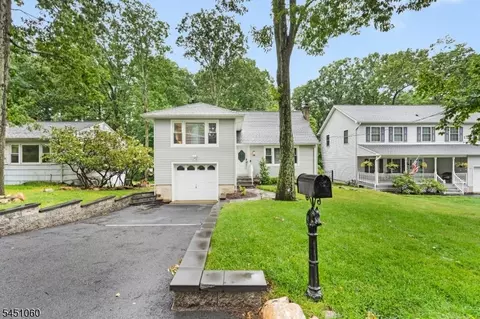 38 Seneca Ave, Rockaway, NJ 07866