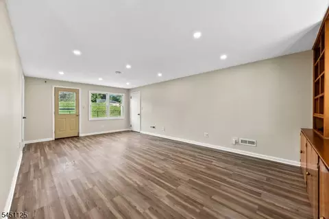 Living - 21 Starlit Dr, Middlesex, NJ 08846 photo 6 of 6