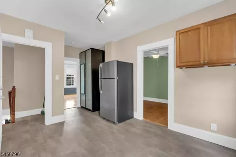 Entry Way - 55 Maple Ave, Wallington, NJ 07057 photo 7 of 7