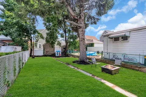 Exterior - 55 Maple Ave, Wallington, NJ 07057 photo 6 of 7