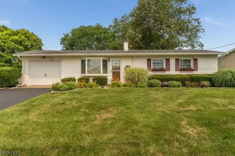 703 Rugby Rd, Phillipsburg, NJ 08865
