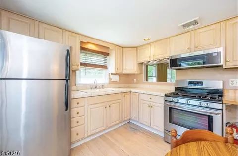 Kitchen - 26 Cedar Tree Trl, Wantage, NJ 07461 photo 1 of 2