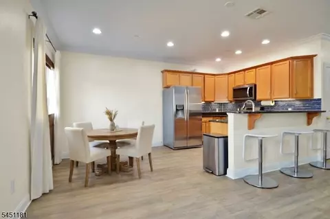 604 Avenue A #104, Bayonne, NJ 07002