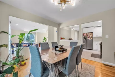 Dining - 1706 Park Pl, Springfield, NJ 07081 photo 2 of 2