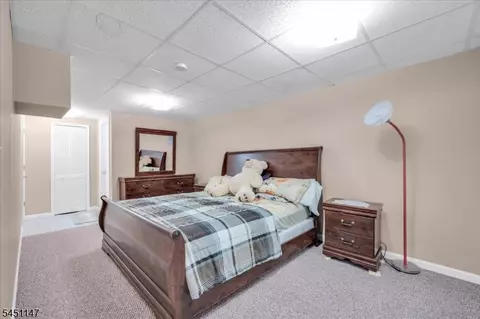 Bedroom - 1706 Park Pl, Springfield, NJ 07081 photo 9 of 9