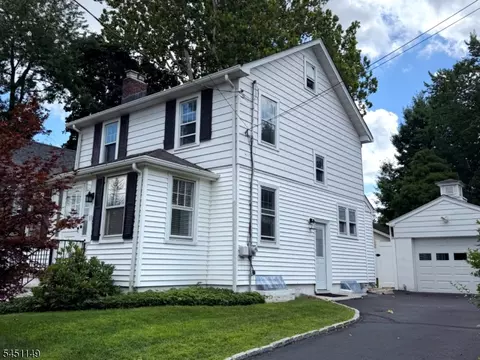 Exterior - 11 Van Dyke Pl, Summit, NJ 07901 photo 3 of 4