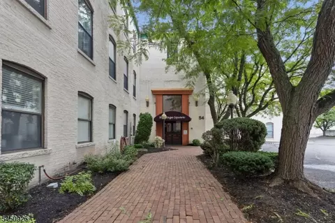 54 W Cherry St #112, Rahway, NJ 07065