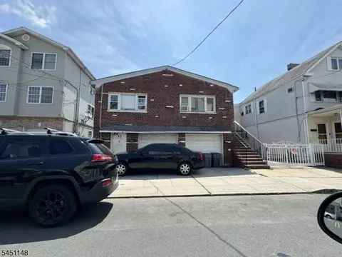 31 Bank St, Elizabeth, NJ 07201