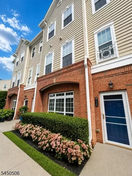 1112 Hamilton St, Belleville, NJ 07109