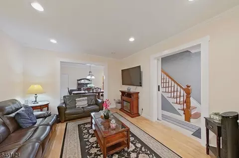 402 Davis Ave, Harrison, NJ 07029 photo 13