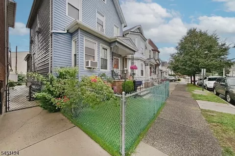 402 Davis Ave, Harrison, NJ 07029 photo 5