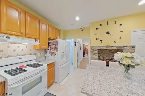 402 Davis Ave, Harrison, NJ 07029 photo 19