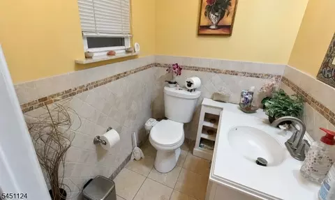 402 Davis Ave, Harrison, NJ 07029 photo 41