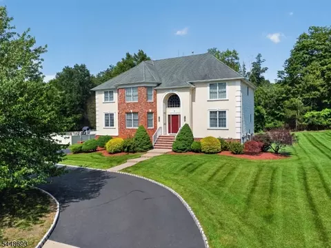 6 Alana Ct, Warren, NJ 07059