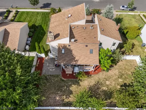 View/Area - 26 Benjamin Dr, Springfield, NJ 07081 photo 2 of 3