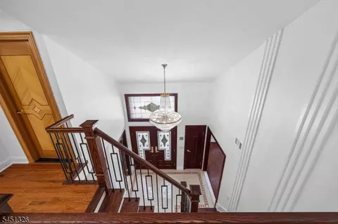 Entry Way - 26 Benjamin Dr, Springfield, NJ 07081 photo 8 of 9