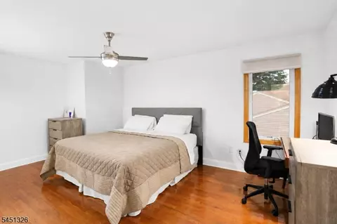 Bedroom - 26 Benjamin Dr, Springfield, NJ 07081 photo 2 of 7