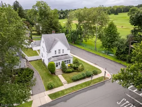 39 Brookdale Ave, Verona, NJ 07044