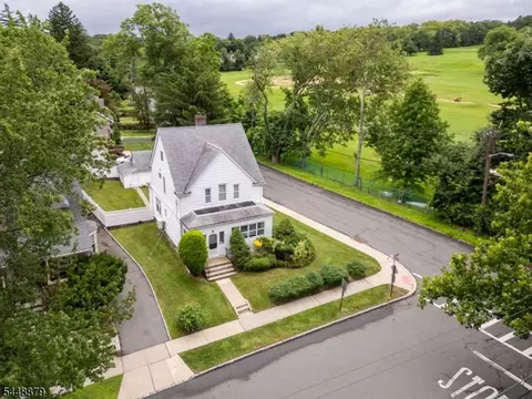 39 Brookdale Ave, Verona, NJ 07044