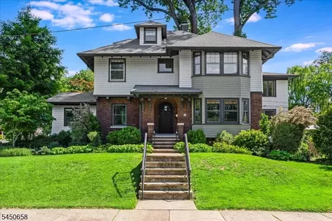 9 Beach Pl, Maplewood, NJ 07040