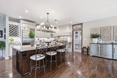Kitchen - 17 Setting Sun Dr, Hackettstown, NJ 07840 photo 2 of 2