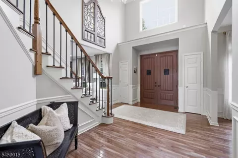 Entry Way - 17 Setting Sun Dr, Hackettstown, NJ 07840 photo 2 of 6
