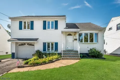50 Plenge Dr, Belleville, NJ 07109