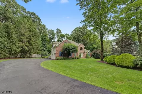 7 Melissa Dr, Denville, NJ 07834