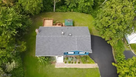 28 Forest Pl, Towaco, NJ 07082