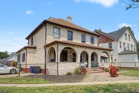 53 Maple Ave, Keansburg, NJ 07734