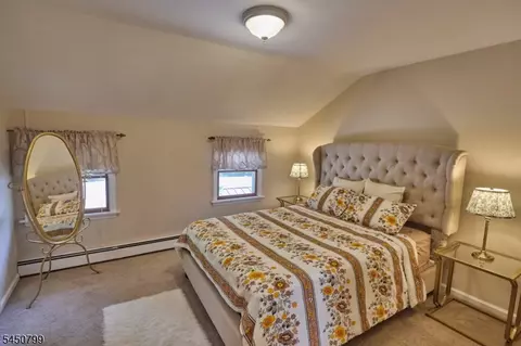 Bedroom - 2 Cayuga Trl, Wayne, NJ 07470 photo 2 of 6