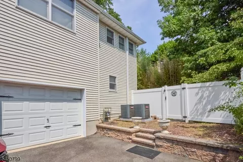 Exterior - 2 Cayuga Trl, Wayne, NJ 07470 photo 6 of 7