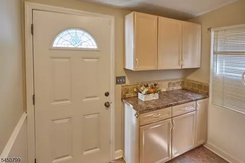 Entry Way - 2 Cayuga Trl, Wayne, NJ 07470 photo 1 of 3