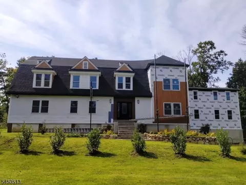 20 Morris Lake Rd, Sparta, NJ 07871