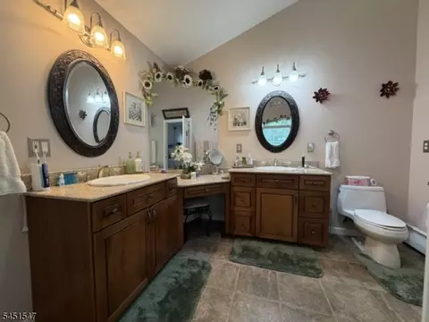Bath - 71 Beech Rd, Randolph, NJ 07869 photo 2 of 4
