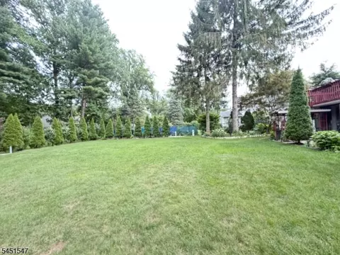 Exterior - 71 Beech Rd, Randolph, NJ 07869 photo 7 of 10