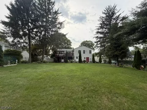 Exterior - 71 Beech Rd, Randolph, NJ 07869 photo 1 of 10