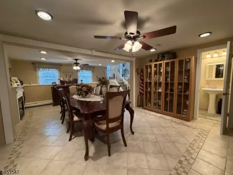 Entry Way - 71 Beech Rd, Randolph, NJ 07869 photo 4 of 4